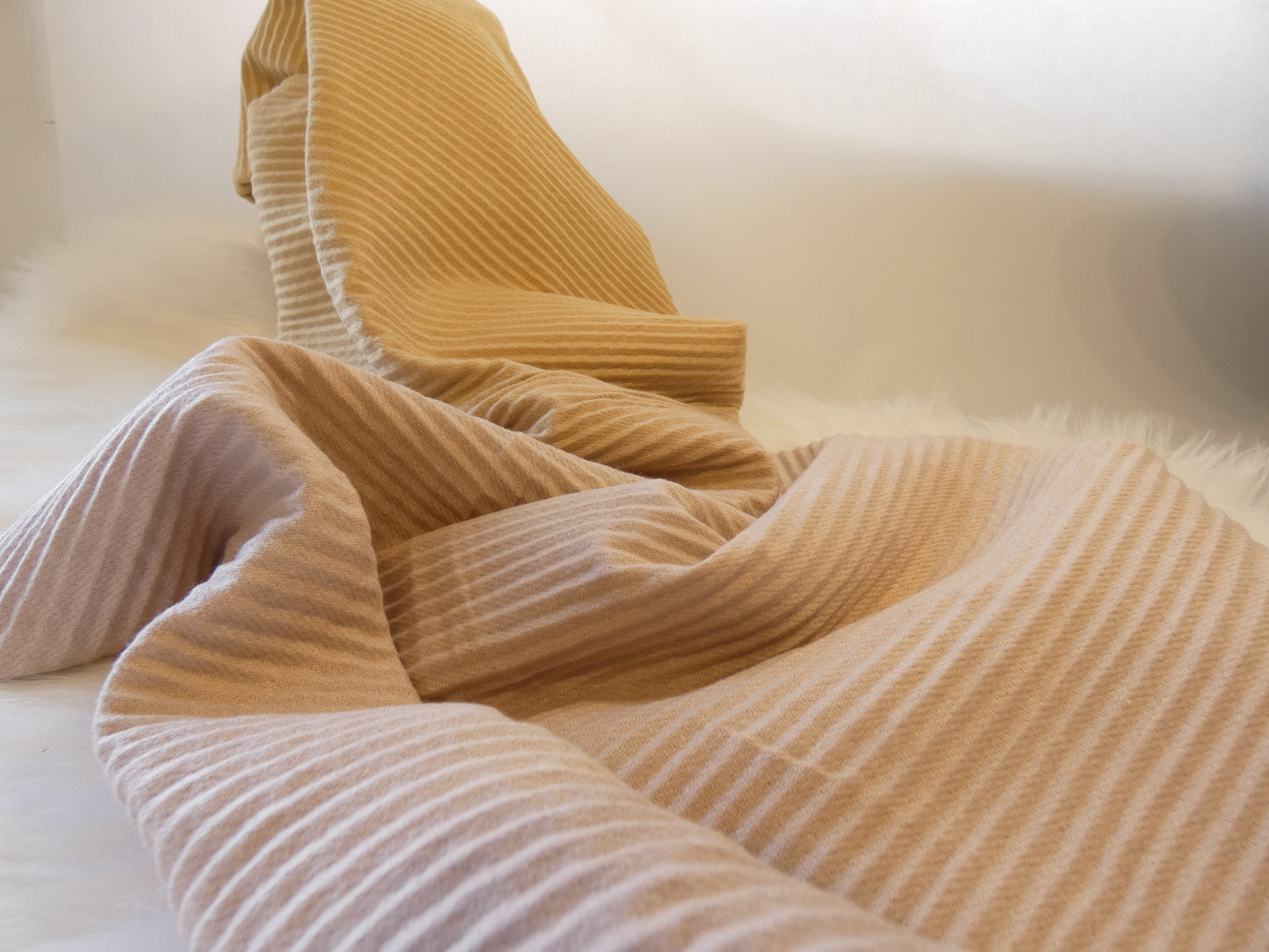 AFTERNOON STROLL LUXURY CASHMERE GIFT BOX