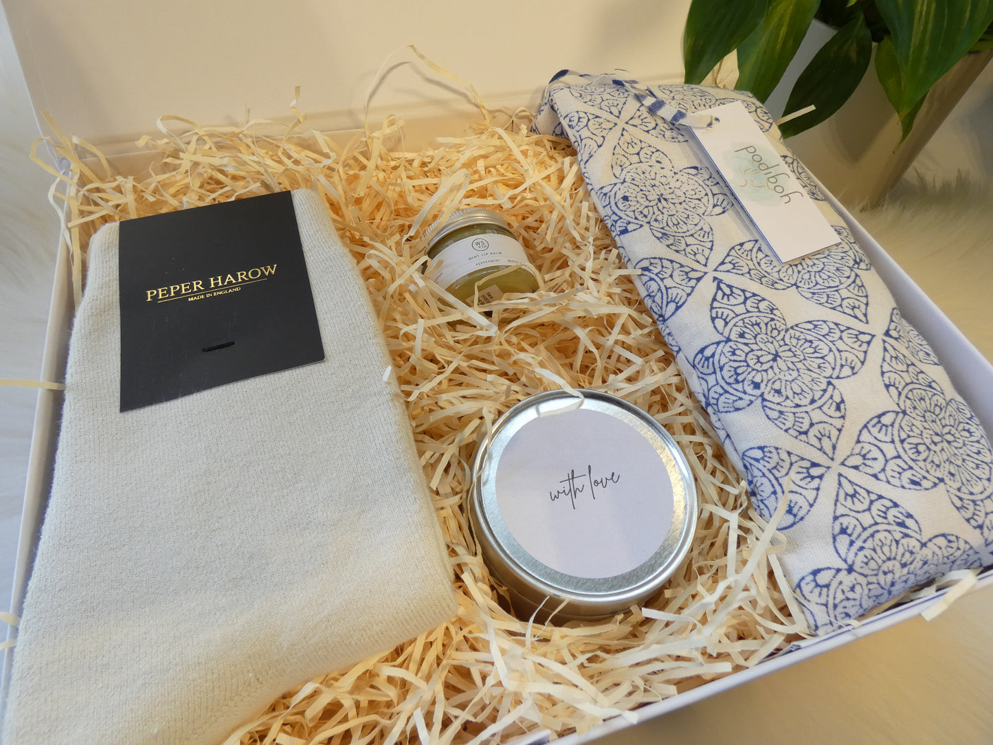 OM YOGA LUXURY GIFT BOX