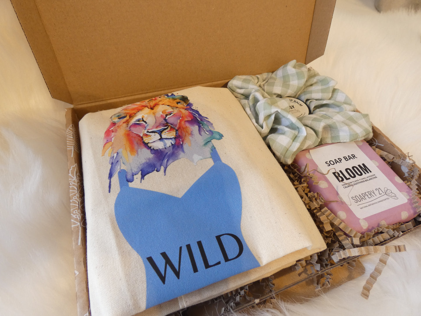 WILD SWIM POSTAL GIFT BOX FOR HER