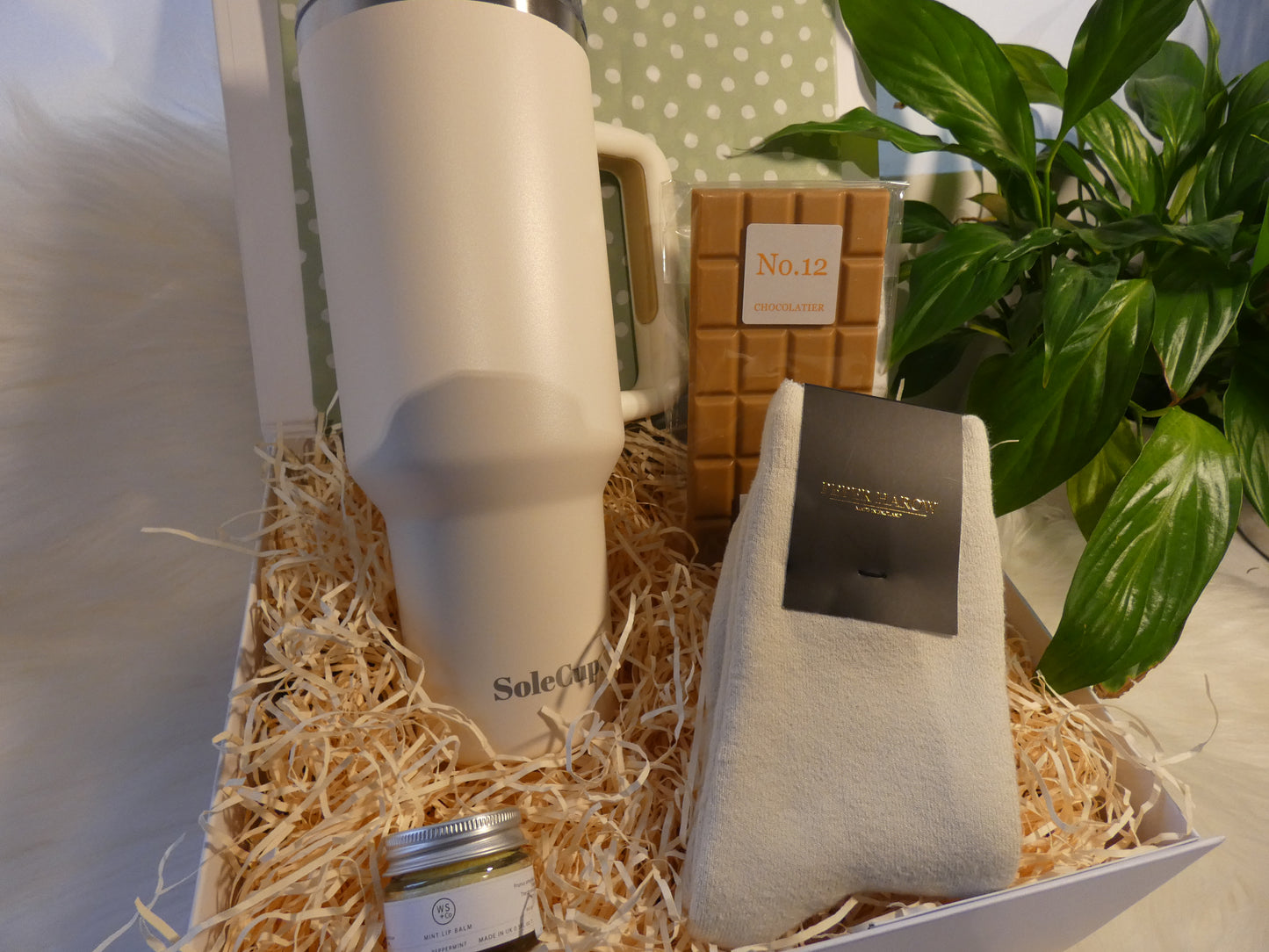 HAPPILY HYDRATED LUXURY GIFT BOX (LIMITED AVAILABILITY !!!!!)