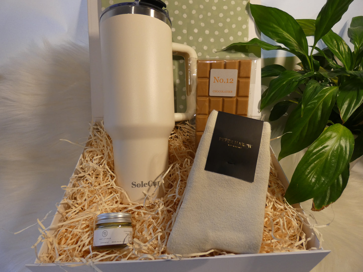 HAPPILY HYDRATED LUXURY GIFT BOX (LIMITED AVAILABILITY !!!!!)