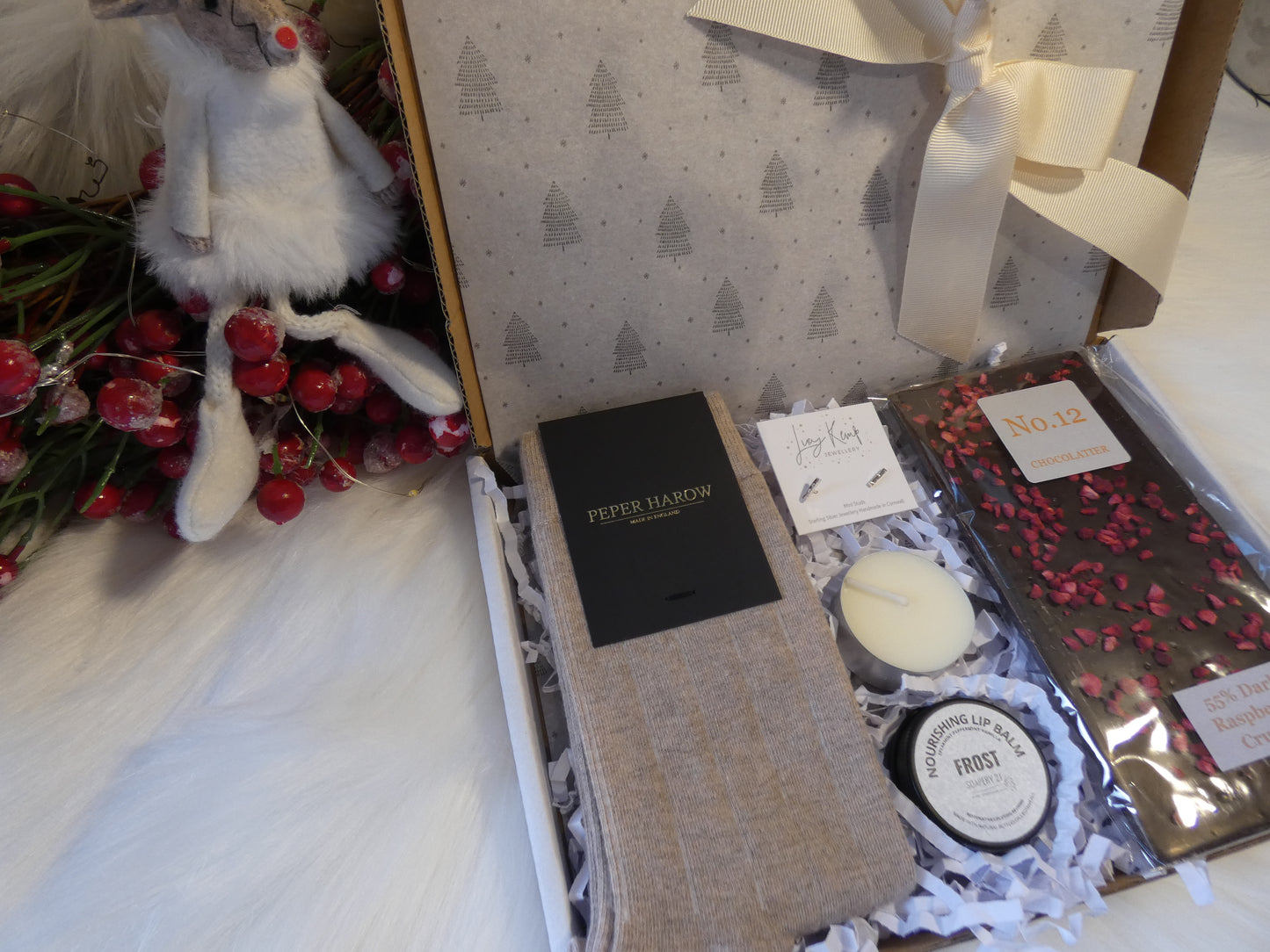 MERRY CHRISTMAS LUXURY POSTAL GIFT BOX *BACK IN STOCK FOR CHRISTMAS*