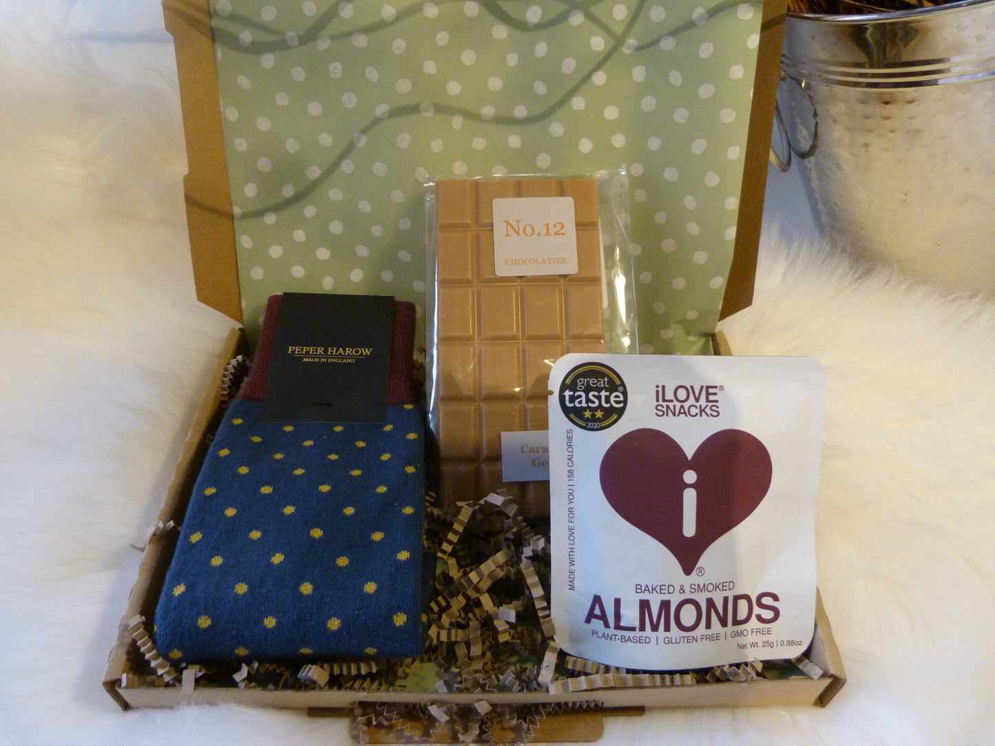 MENS SOCK & SNACK POSTAL GIFT BOX