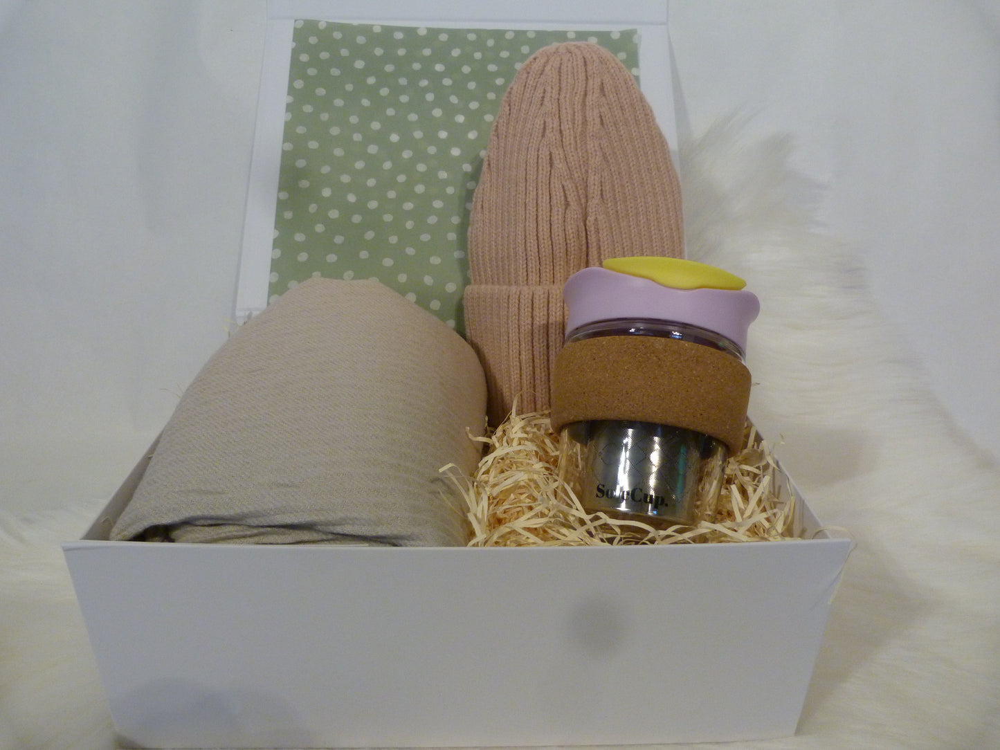 AFTERNOON STROLL LUXURY CASHMERE GIFT BOX