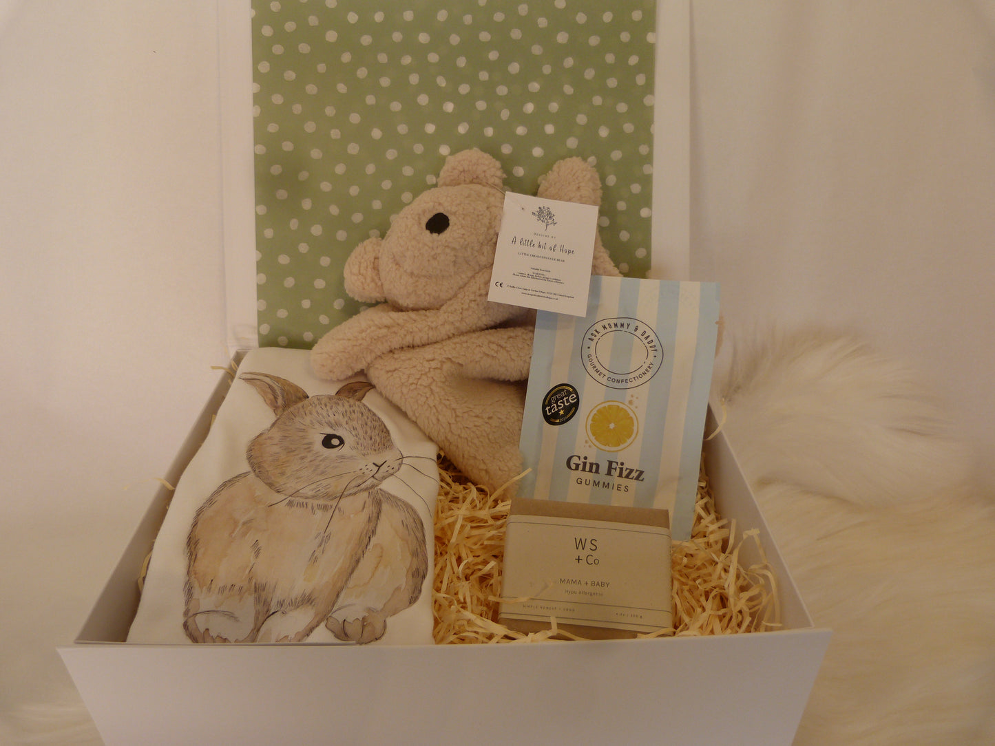 NEW MUM & BABY SNUGGLE LUXURY GIFT BOX
