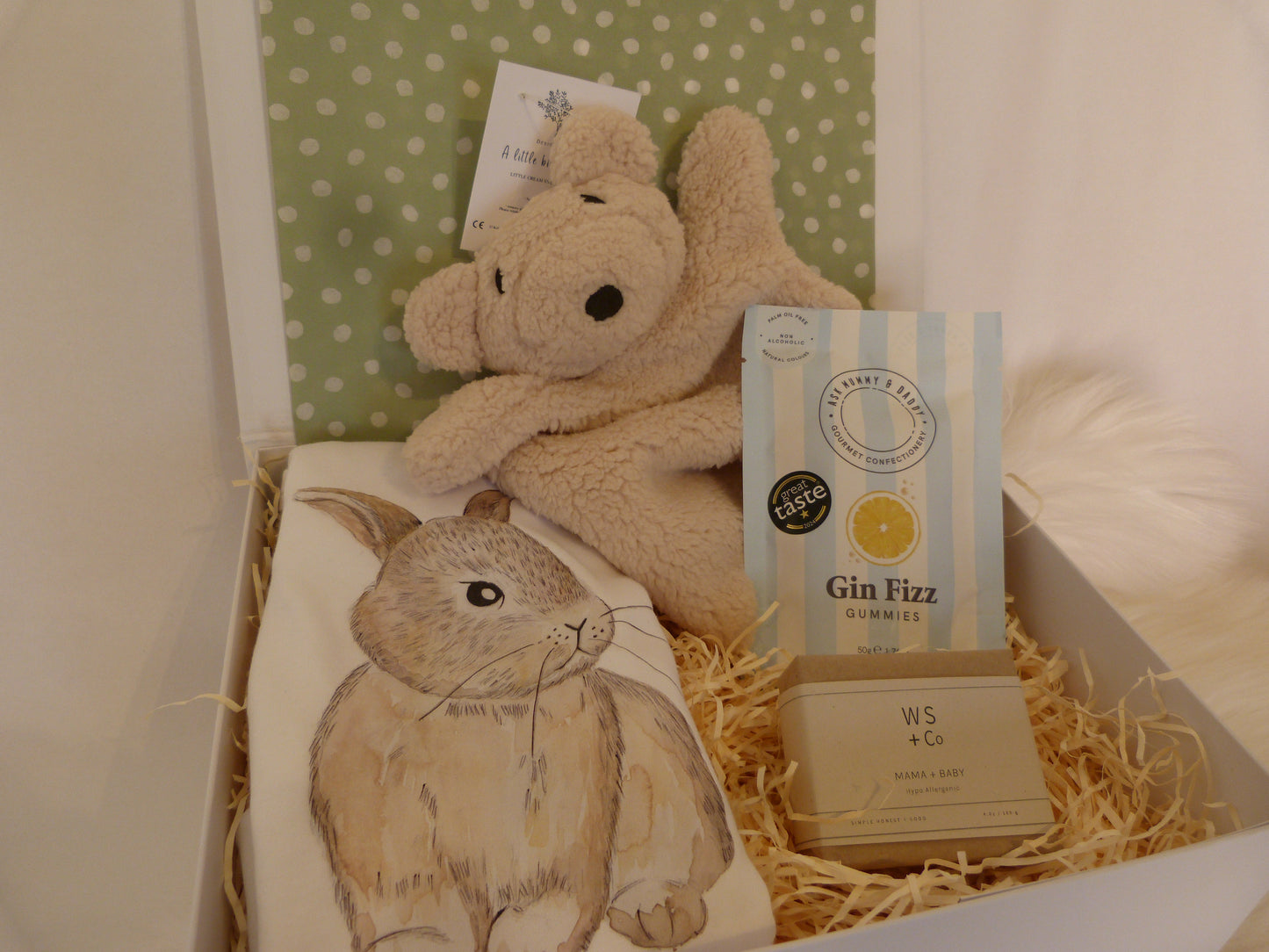 NEW MUM & BABY SNUGGLE LUXURY GIFT BOX