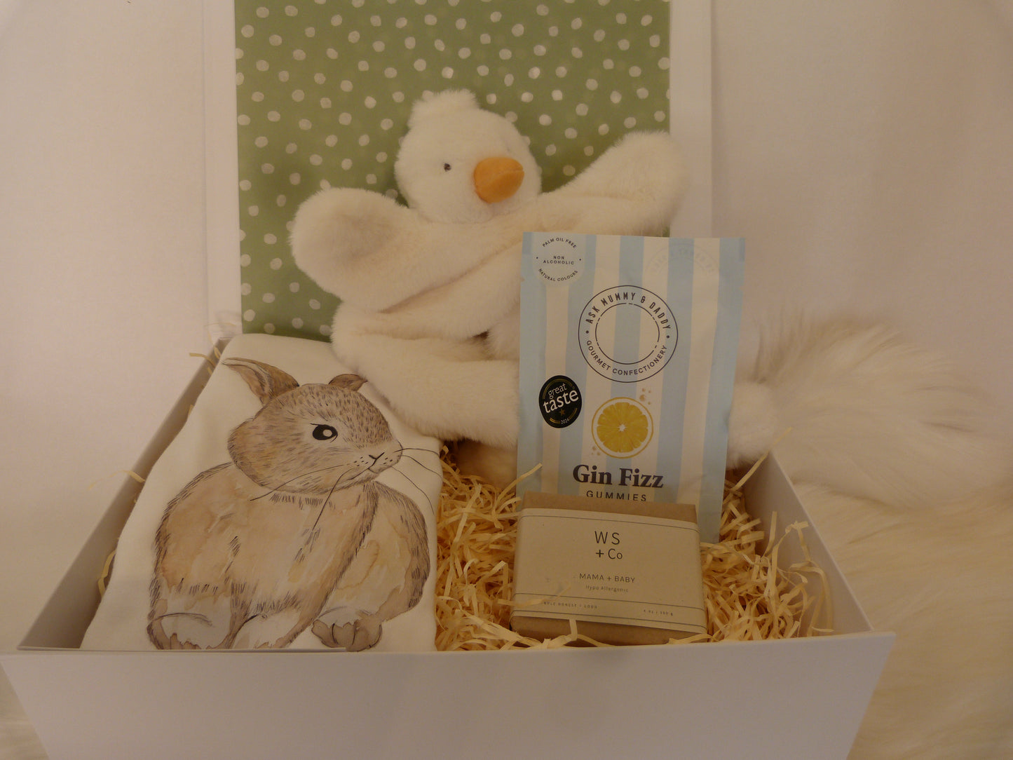 NEW MUM & BABY SNUGGLE LUXURY GIFT BOX