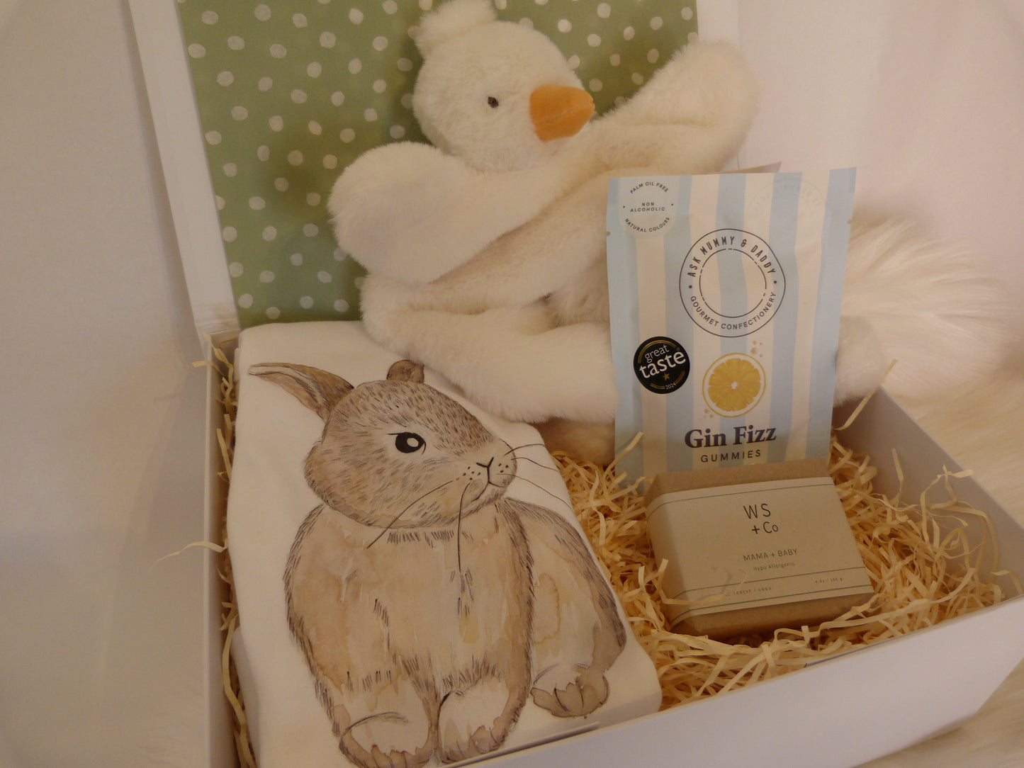 NEW MUM & BABY SNUGGLE LUXURY GIFT BOX