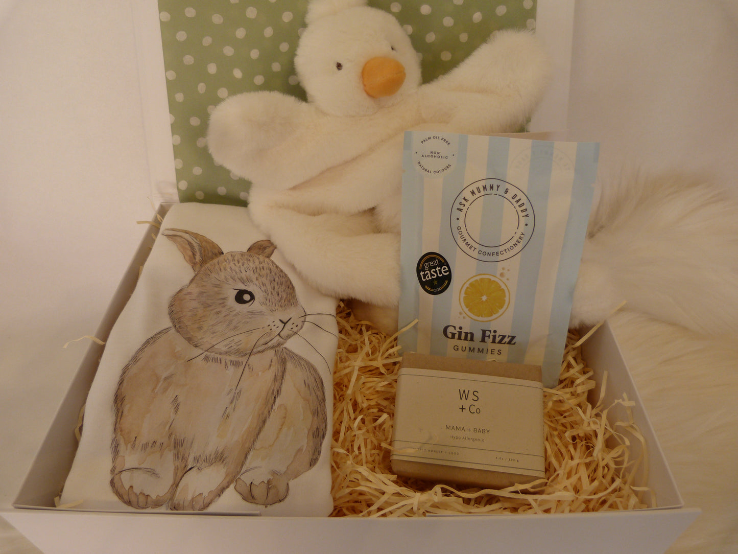 NEW MUM & BABY SNUGGLE LUXURY GIFT BOX