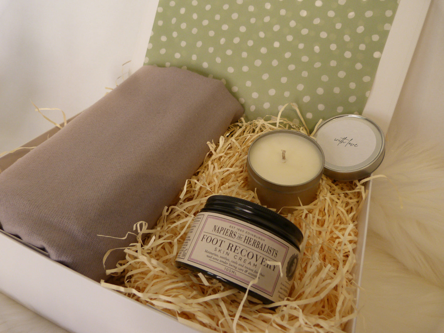 CASHMERE CALM LUXURY GIFT BOX