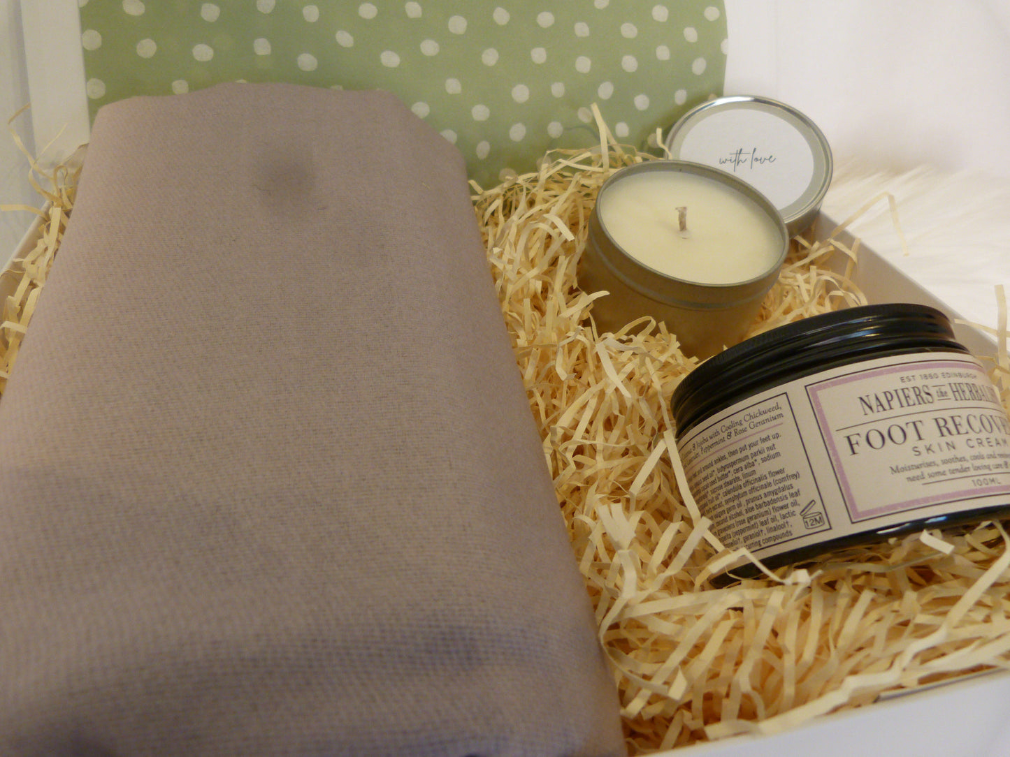 CASHMERE CALM LUXURY GIFT BOX