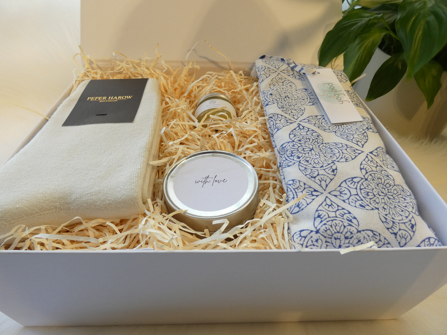 OM YOGA LUXURY GIFT BOX