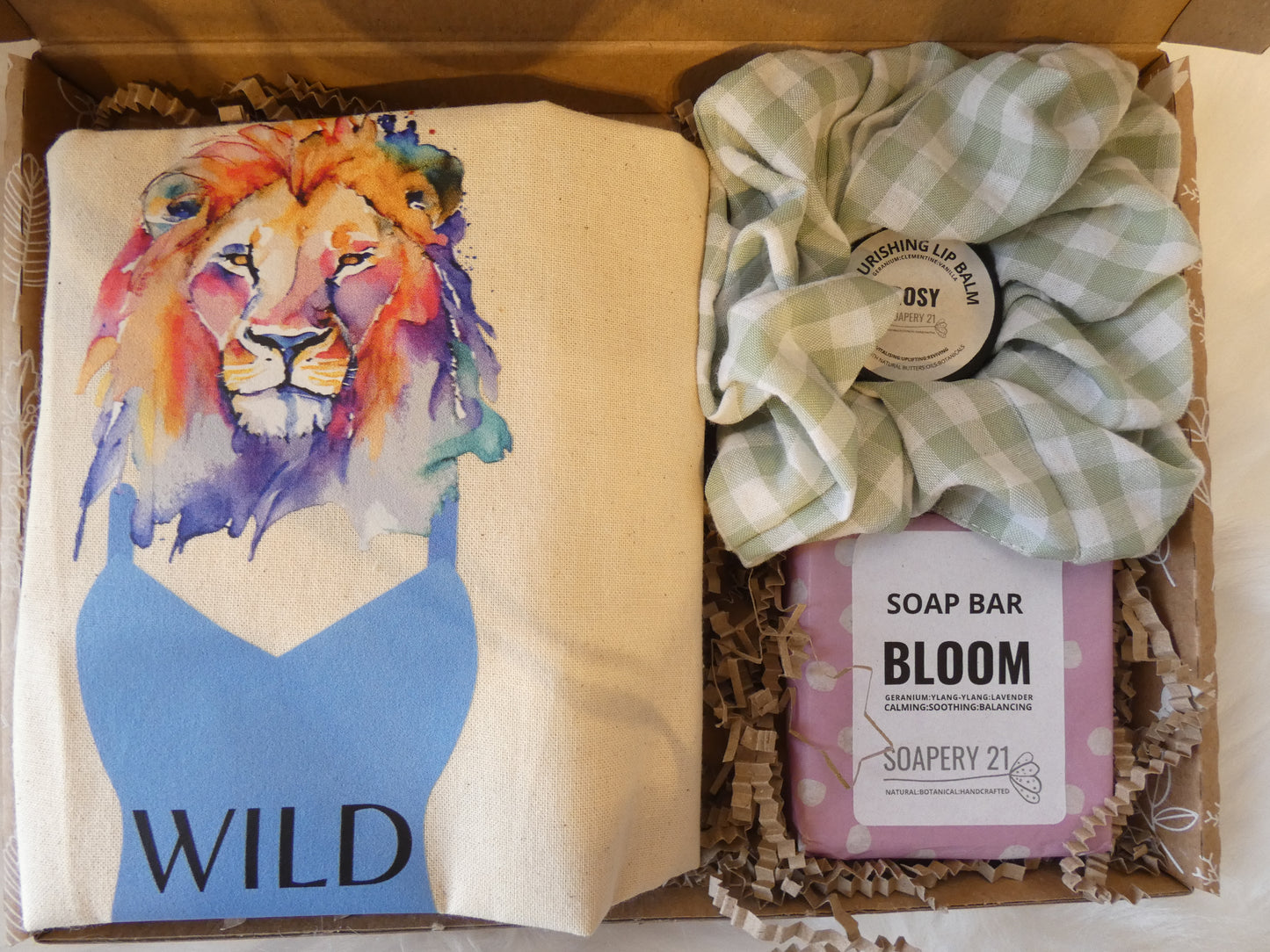 WILD SWIM POSTAL GIFT BOX FOR HER