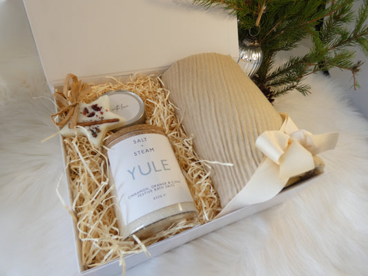 YULETIDE LUXURY CASHMERE GIFT BOX  LIMITED STOCK!!!!!