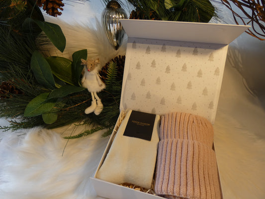 CHRISTMAS COSY GIFT BOX FOR HER